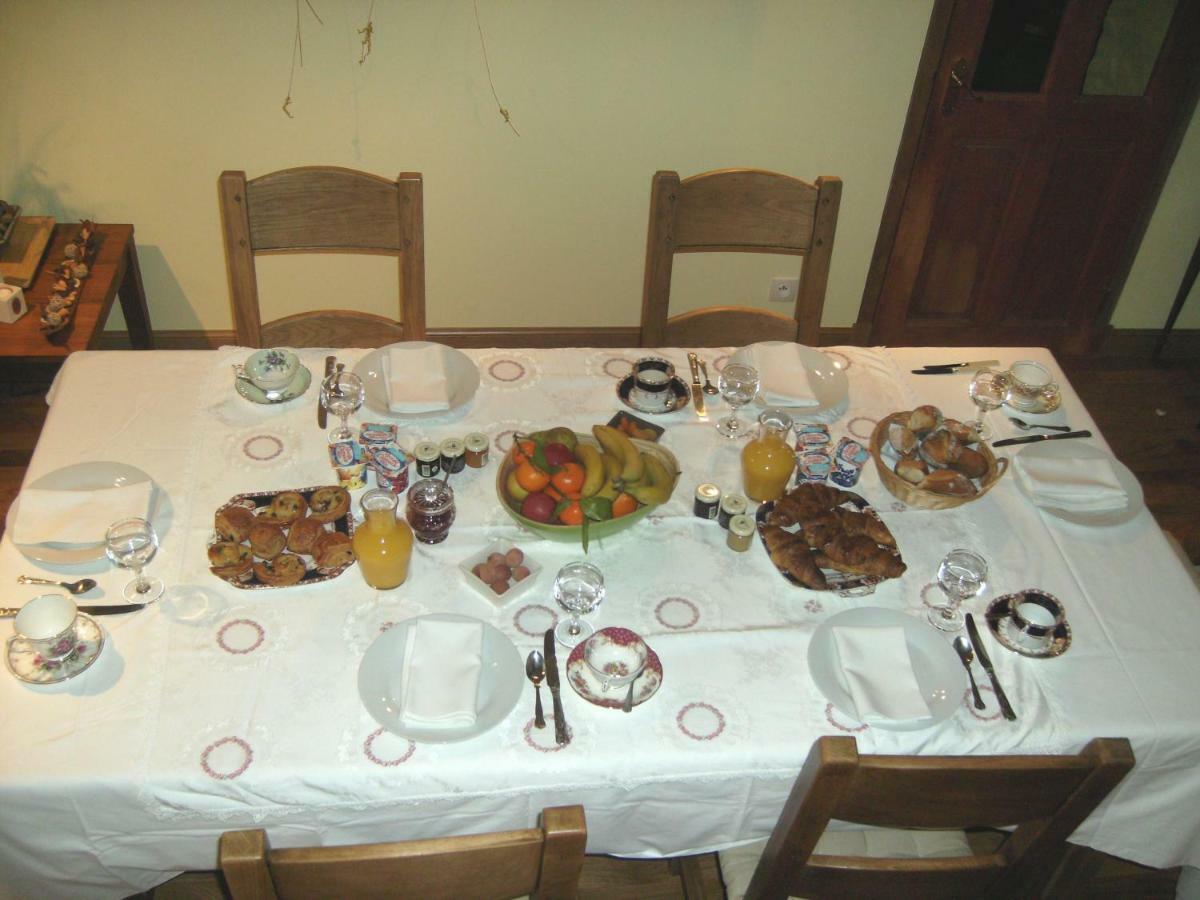Le Rocher B&B Yvrandes Bagian luar foto