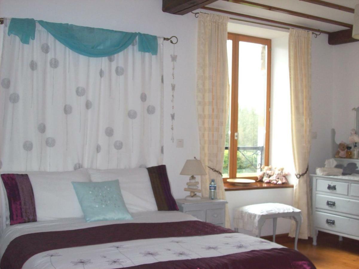Le Rocher B&B Yvrandes Bagian luar foto