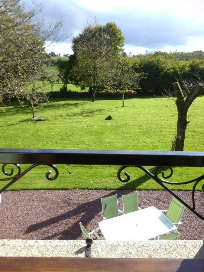 Le Rocher B&B Yvrandes Bagian luar foto