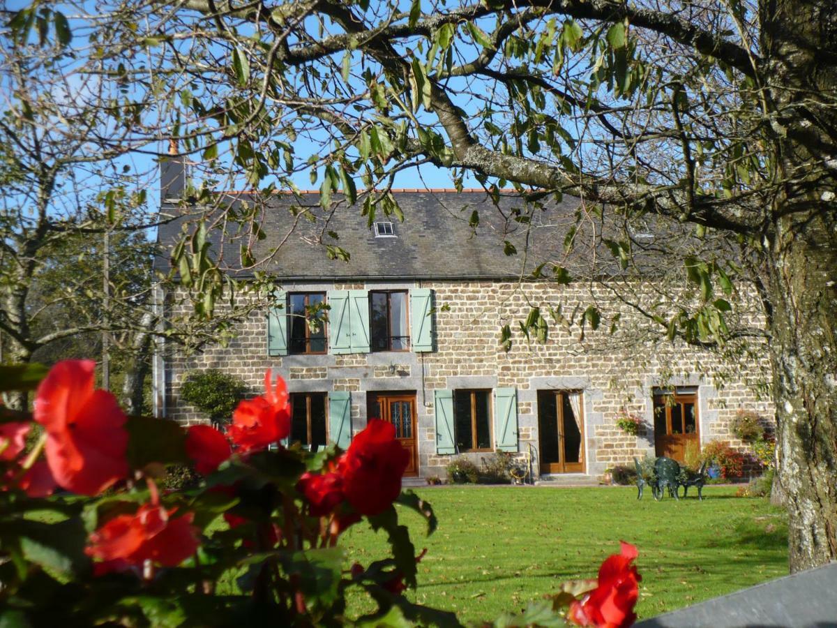 Le Rocher B&B Yvrandes Bagian luar foto
