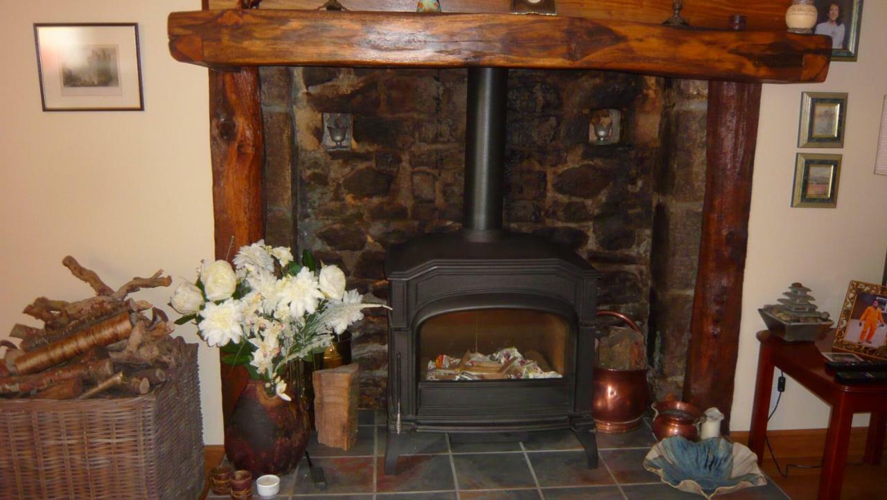 Le Rocher B&B Yvrandes Bagian luar foto